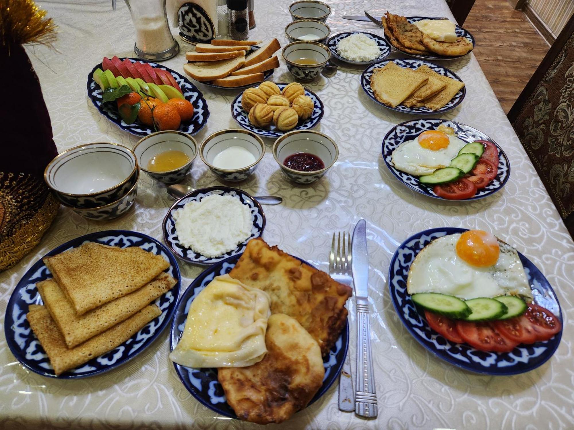 サマニ ブハラ Bed & Breakfast エクステリア 写真